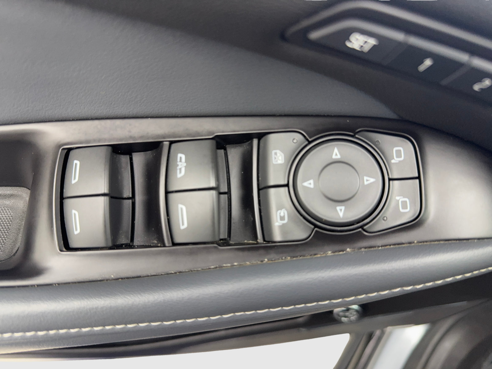 Used 2018 Buick Enclave Premium w/ Trailering Package AWD/4WD image 29