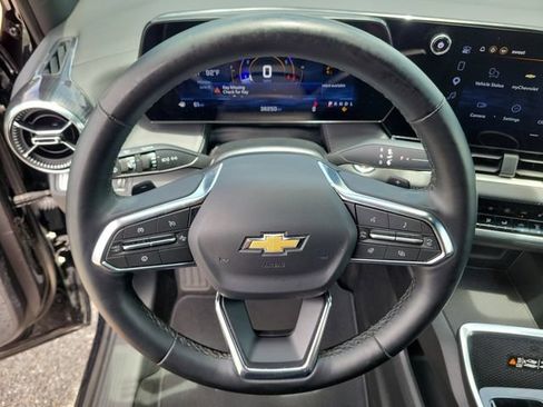 Certified 2026 Chevrolet Equinox LT w/ Convenience Package II FWD image 25