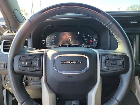 Used 2024 GMC Yukon Denali w/ Advanced Technology Package image 24