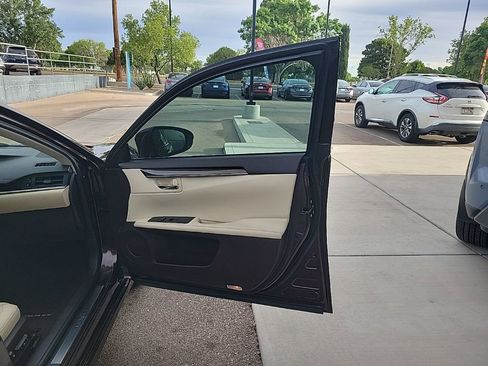 Used 2017 Lexus ES 350 w/ Navigation System Package FWD image 17
