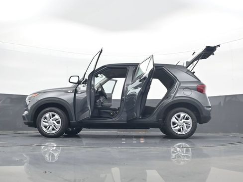 New 2026 Hyundai Venue SE FWD image 34