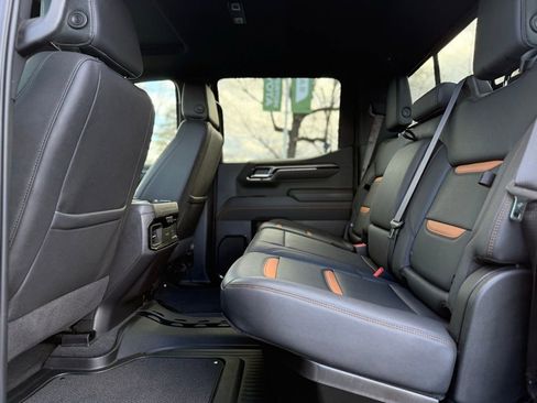 Used 2025 GMC Sierra 1500 AT4 w/ AT4 Premium Package image 16