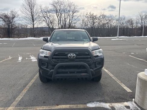 Used 2019 Toyota Tacoma SR image 8