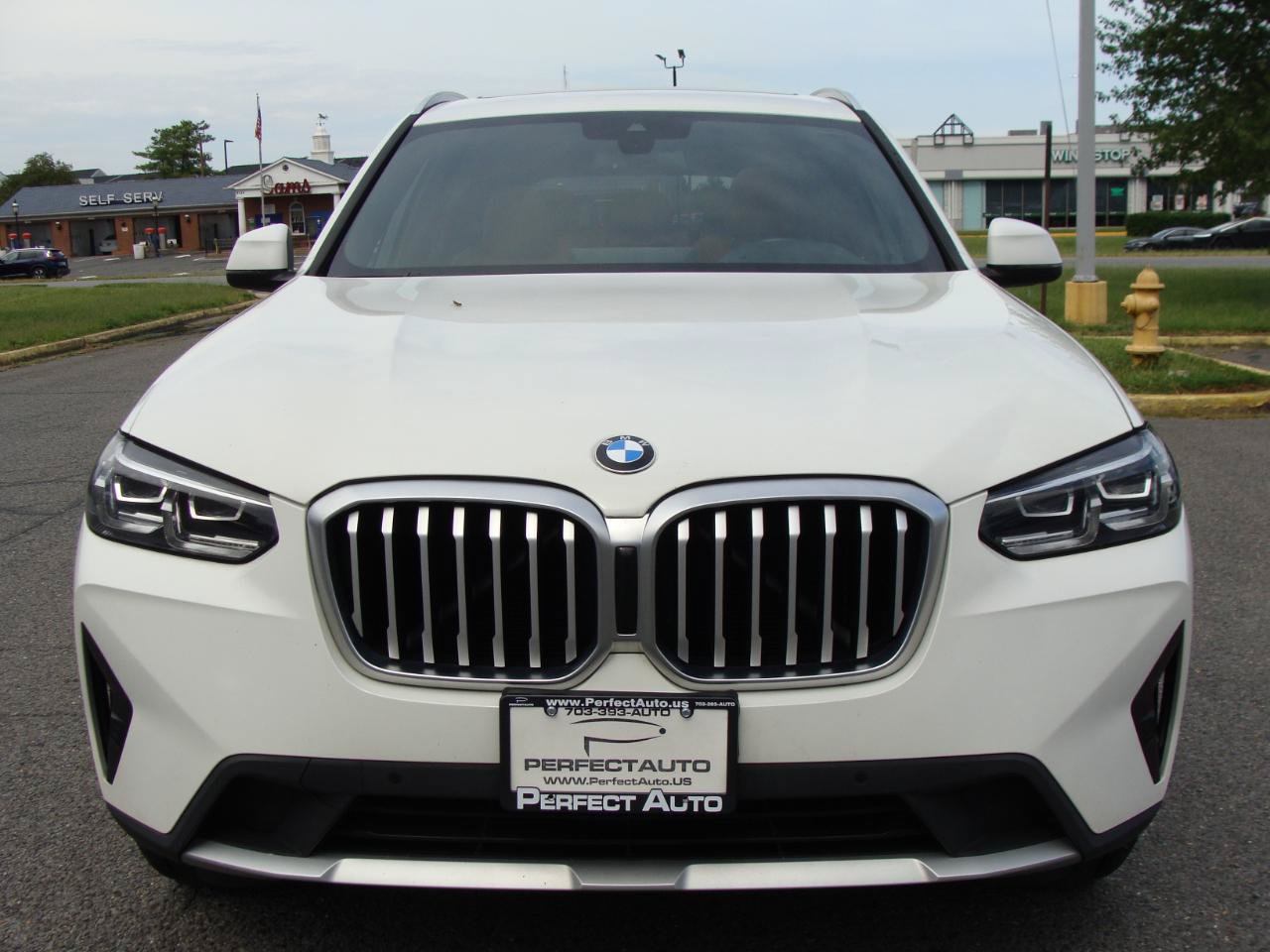 Used 2023 BMW X3 xDrive30i w/ Premium Package AWD/4WD image 2