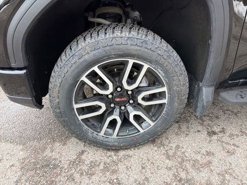 Used 2024 GMC Sierra 1500 AT4 w/ Technology Package image 27