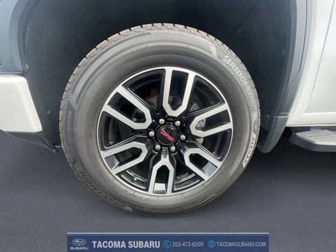 Used 2020 GMC Sierra 1500 AT4 w/ AT4 Premium Package AWD/4WD image 9
