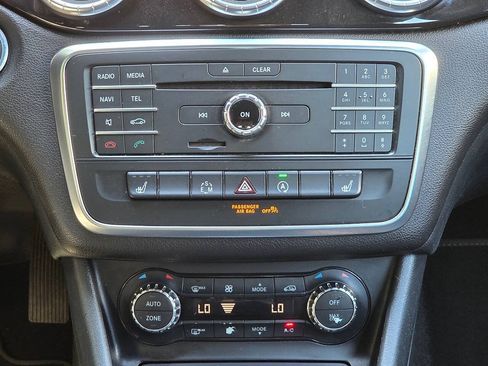 Used 2015 Mercedes-Benz CLA 250 image 24