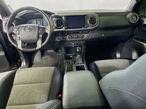 Used 2023 Toyota Tacoma TRD Off-Road image 16