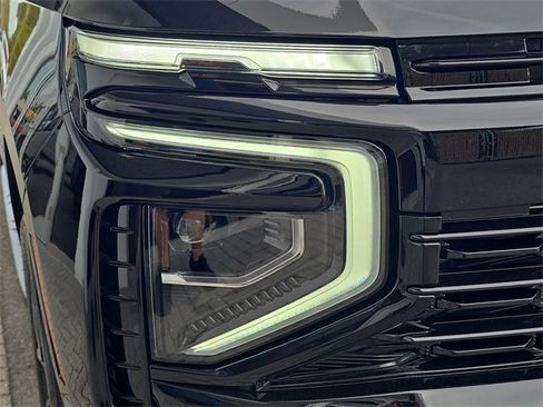 Certified 2025 Chevrolet Suburban RST w/ Comfort Package image 10