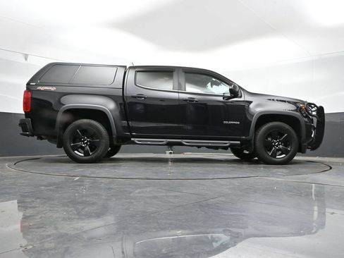 Used 2017 Chevrolet Colorado LT w/ Midnight Edition AWD/4WD image 33