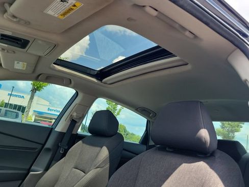 Certified 2025 Honda Accord SE image 12