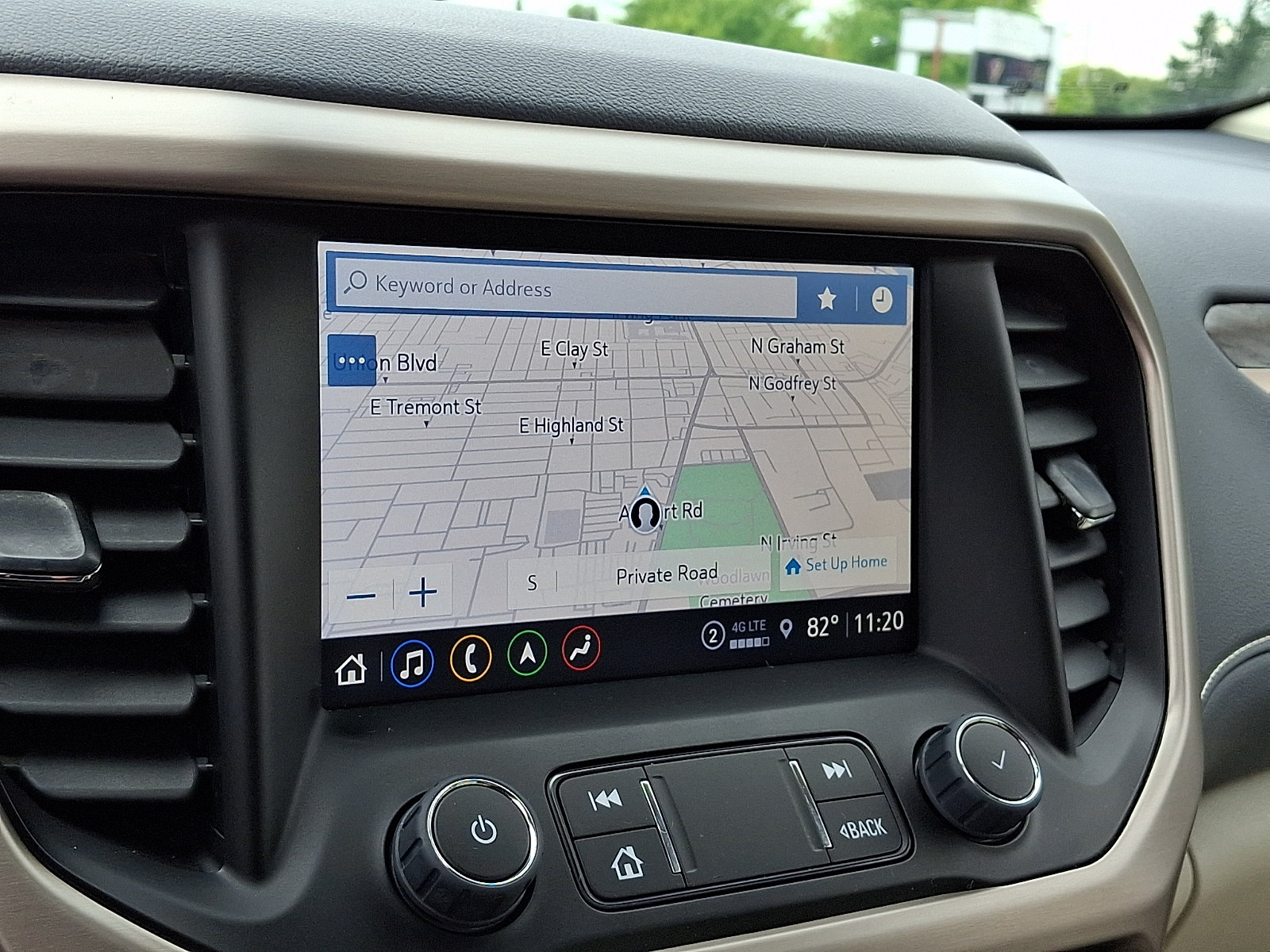 Used 2023 GMC Acadia Denali AWD/4WD image 16