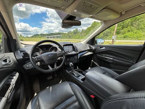 Used 2019 Ford Escape Titanium FWD image 6