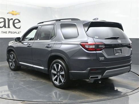 Used 2025 Honda Pilot Touring image 36