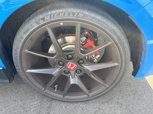 Used 2025 Honda Civic Type R image 9