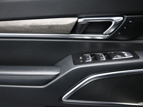 Used 2022 Kia Telluride SX w/ SX Prestige Package image 19