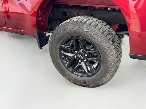 Used 2024 Chevrolet Silverado 1500 LT Trail Boss AWD/4WD image 31