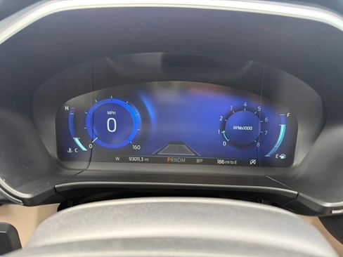Used 2020 Ford Escape Titanium AWD/4WD image 19