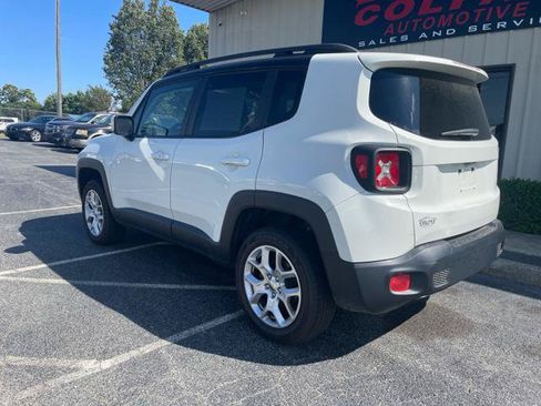 Used 2016 Jeep Renegade Latitude w/ Cold Weather Group AWD/4WD image 8