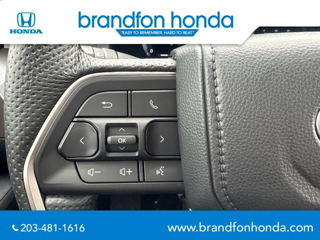 Used 2024 Toyota Tacoma TRD Sport AWD/4WD image 14