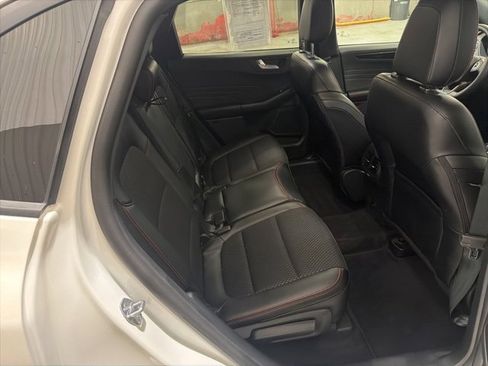 Used 2025 Ford Escape ST-Line Elite image 12