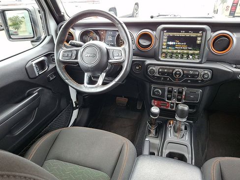 Used 2023 Jeep Gladiator Mojave w/ Cold Weather Group AWD/4WD image 15