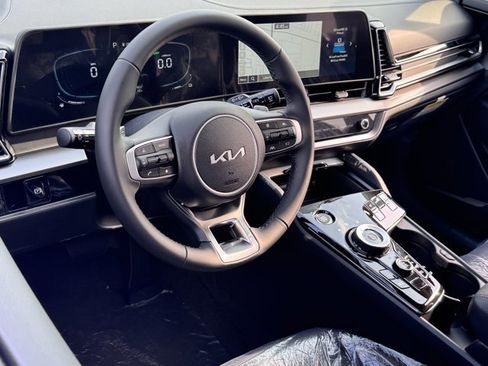 New 2025 Kia Sportage EX image 21