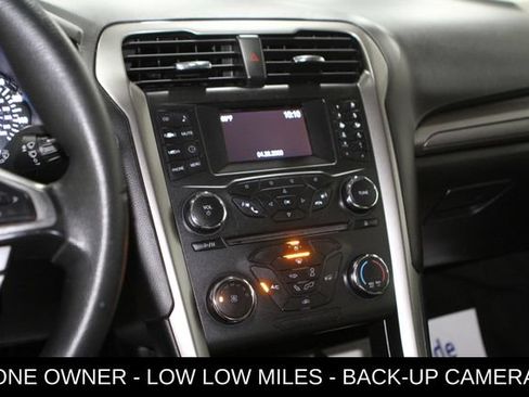 Used 2018 Ford Fusion S FWD image 16