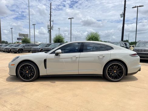 Used 2023 Porsche Panamera RWD image 9
