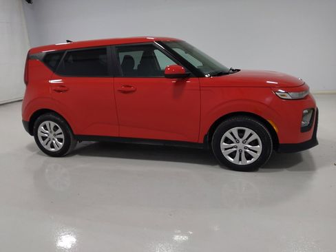 Used 2021 Kia Soul LX image 11