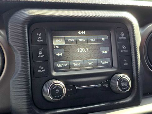 Used 2019 Jeep Wrangler Sport AWD/4WD image 25