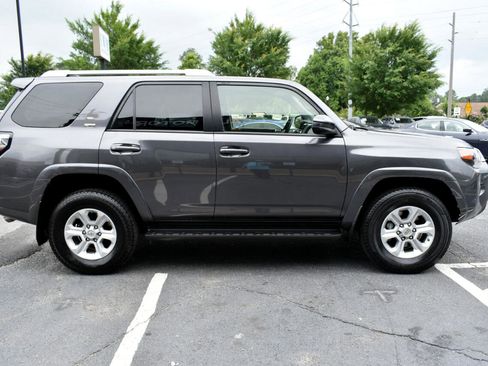 Used 2016 Toyota 4Runner SR5 image 5