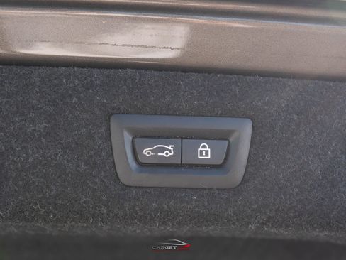 Used 2018 BMW 530i xDrive image 52