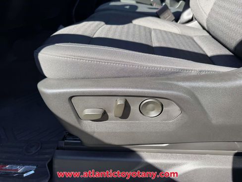 Used 2022 Chevrolet Silverado 1500 RST image 19