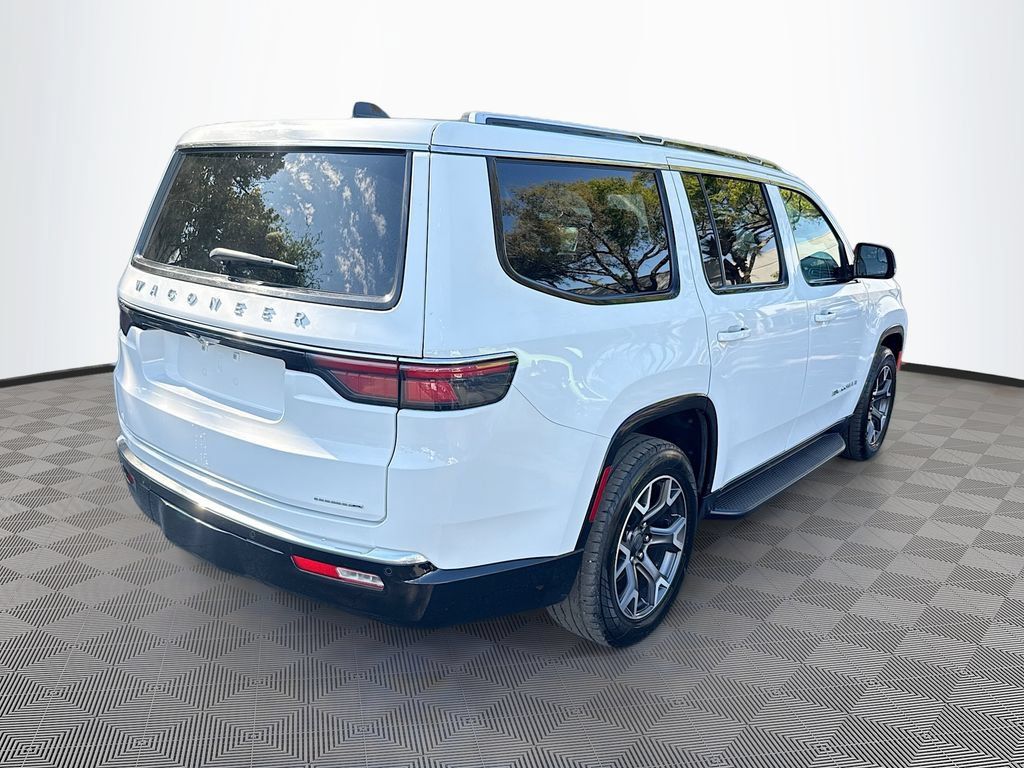 Used 2024 Jeep Wagoneer Series III AWD/4WD image 6