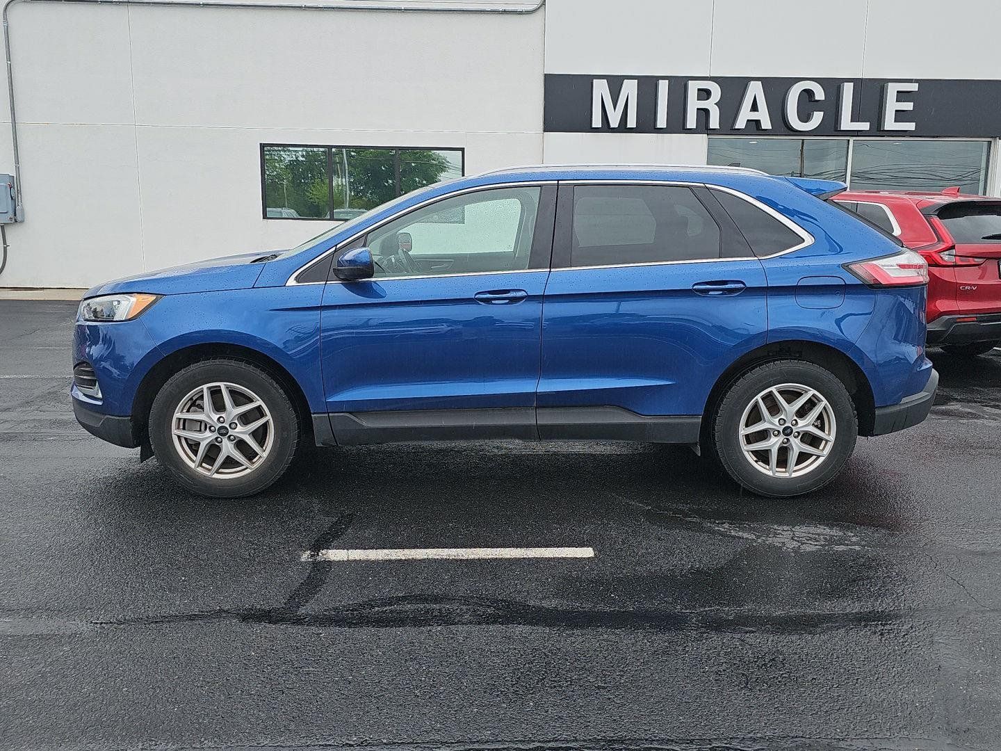 Used 2023 Ford Edge SEL w/ Convenience Package AWD/4WD image 4