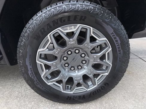 Used 2025 GMC Hummer EV 3X AWD/4WD image 58