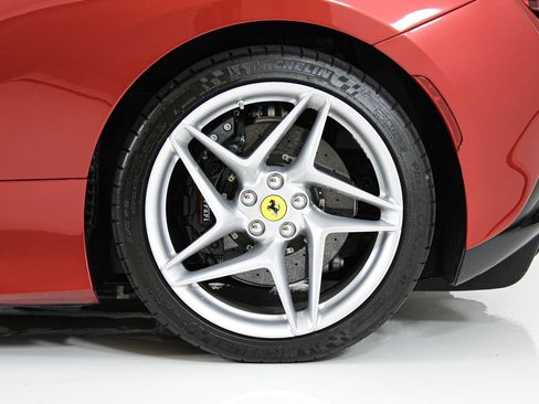 Certified 2023 Ferrari F8 Tributo RWD image 24