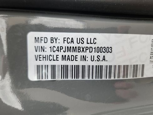 Used 2023 Jeep Cherokee Altitude Lux image 26