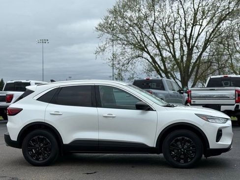 Used 2023 Ford Escape Active w/ Tech Pack #1 AWD/4WD image 35