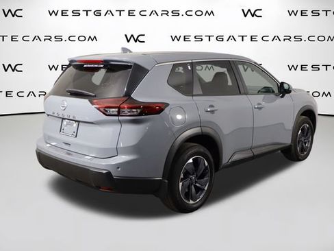 Used 2026 Nissan Rogue SV FWD image 46