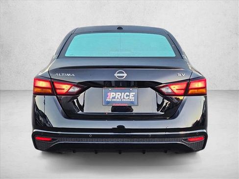 Used 2024 Nissan Altima 2.5 SV image 7