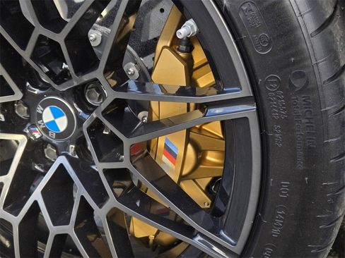 Used 2022 BMW M4 xDrive Competition image 10