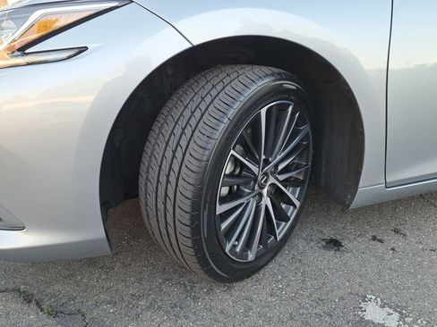 Used 2023 Lexus ES 350 w/ Premium Package image 34