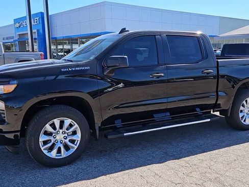 Used 2024 Chevrolet Silverado 1500 Custom RWD image 4