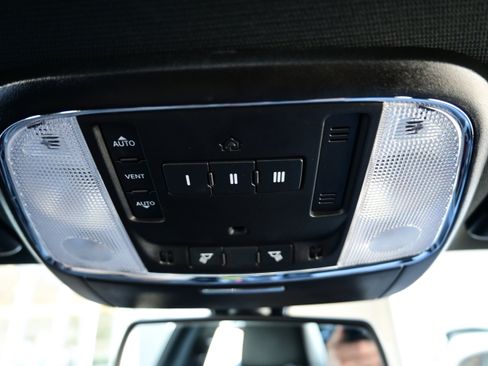 Used 2022 Dodge Charger GT w/ Plus Group image 30