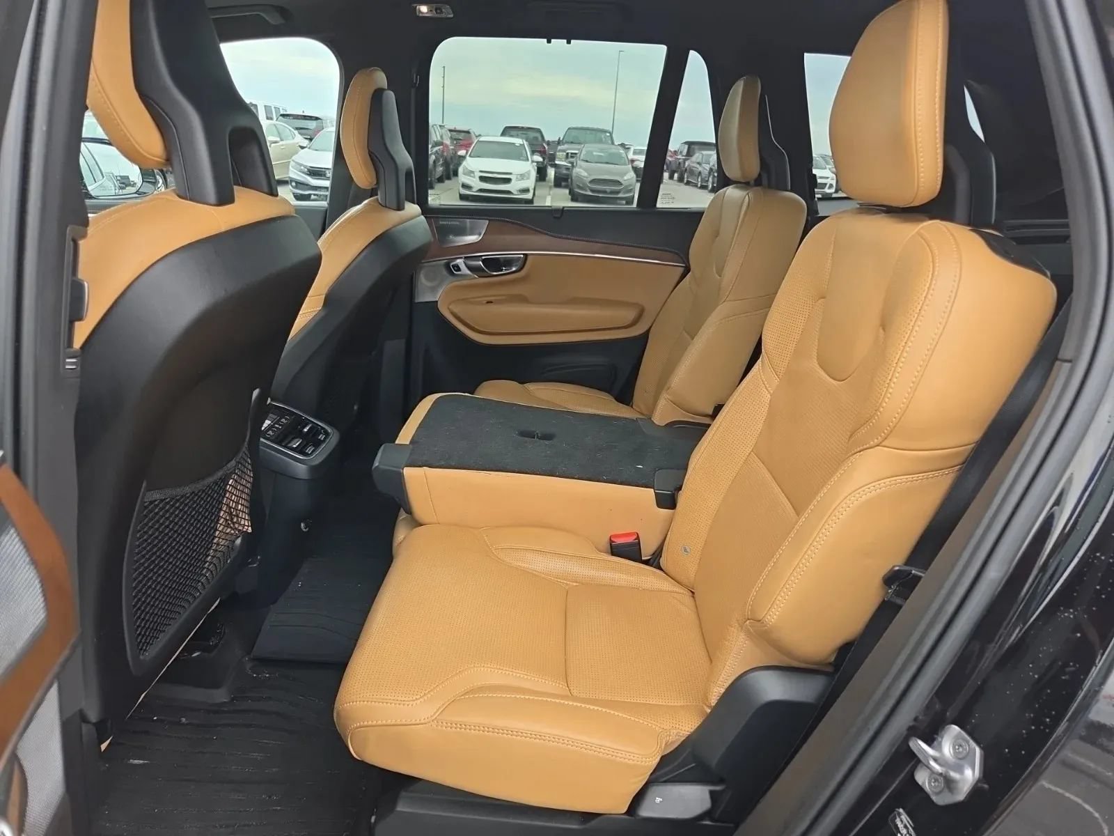 Used 2017 Volvo XC90 T6 Inscription w/ Vision Package AWD/4WD image 4