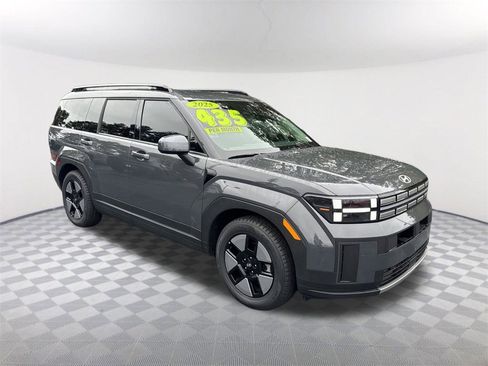 Used 2025 Hyundai Santa Fe SEL image 3