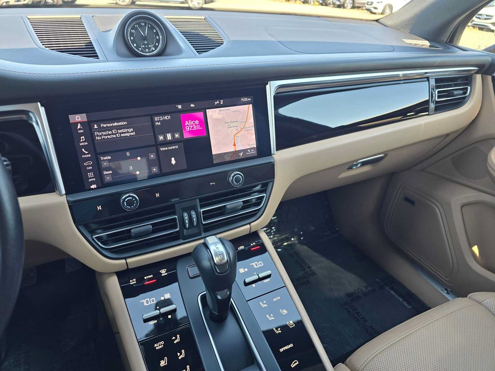Used 2022 Porsche Macan S AWD/4WD image 28
