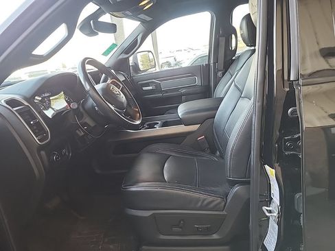 Used 2021 RAM 2500 Big Horn w/ Level 2 Equipment Group AWD/4WD image 3